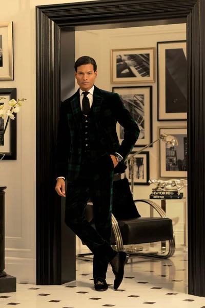 Look 38